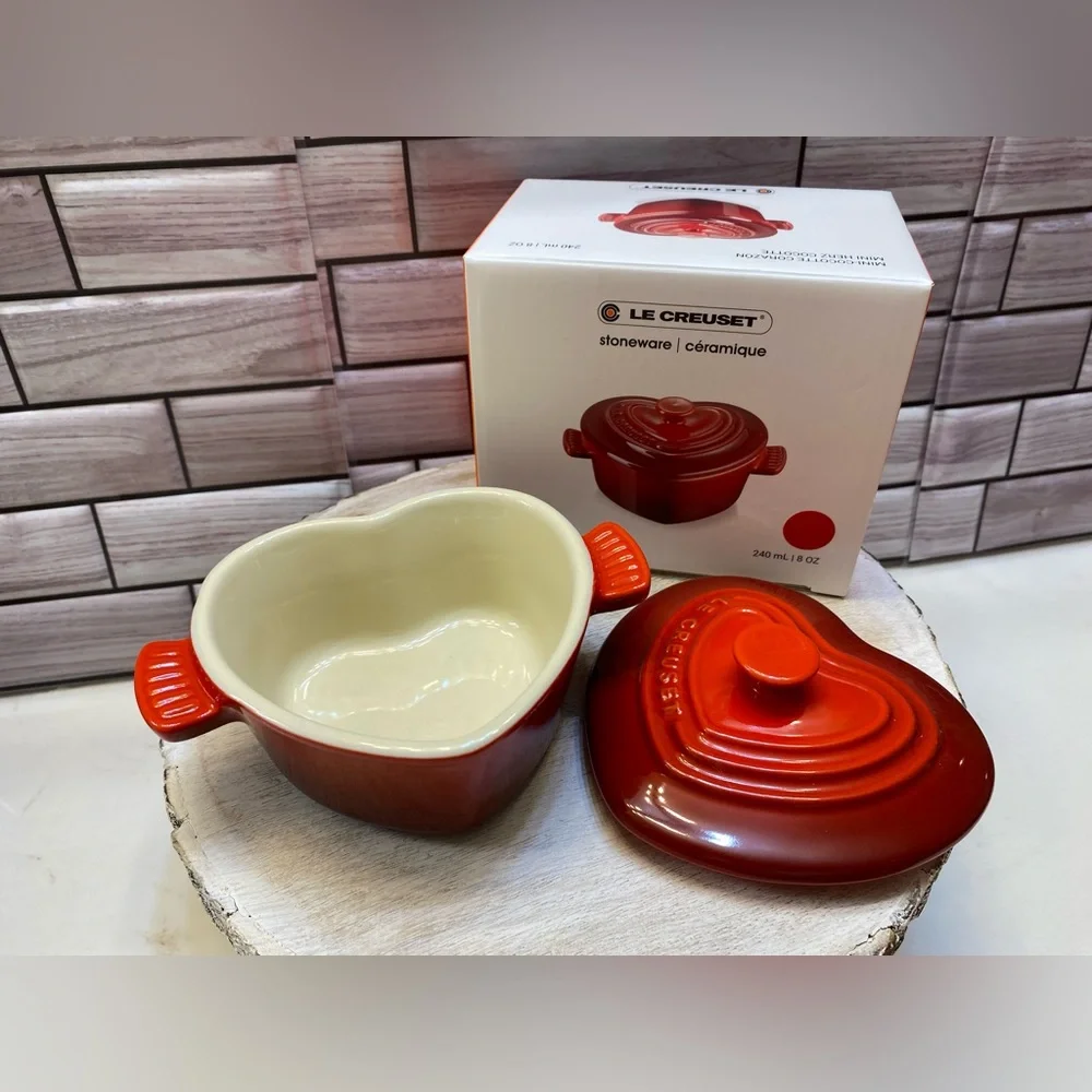 Le Creuset ❤️Cerise Red Petite Heart Casserole Mini Cocotte Ramekin NIB